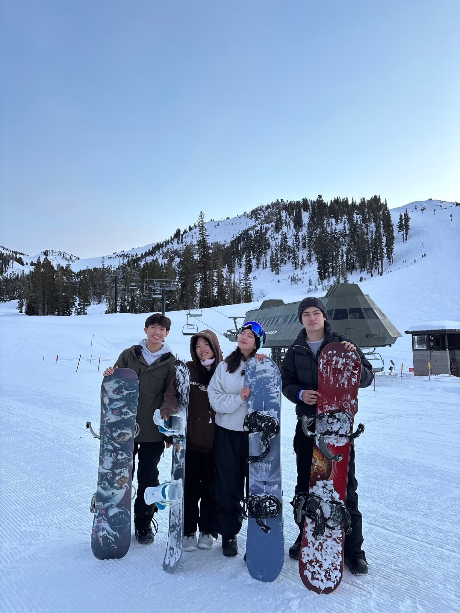 Theta Tau friends on a snowboarding trip